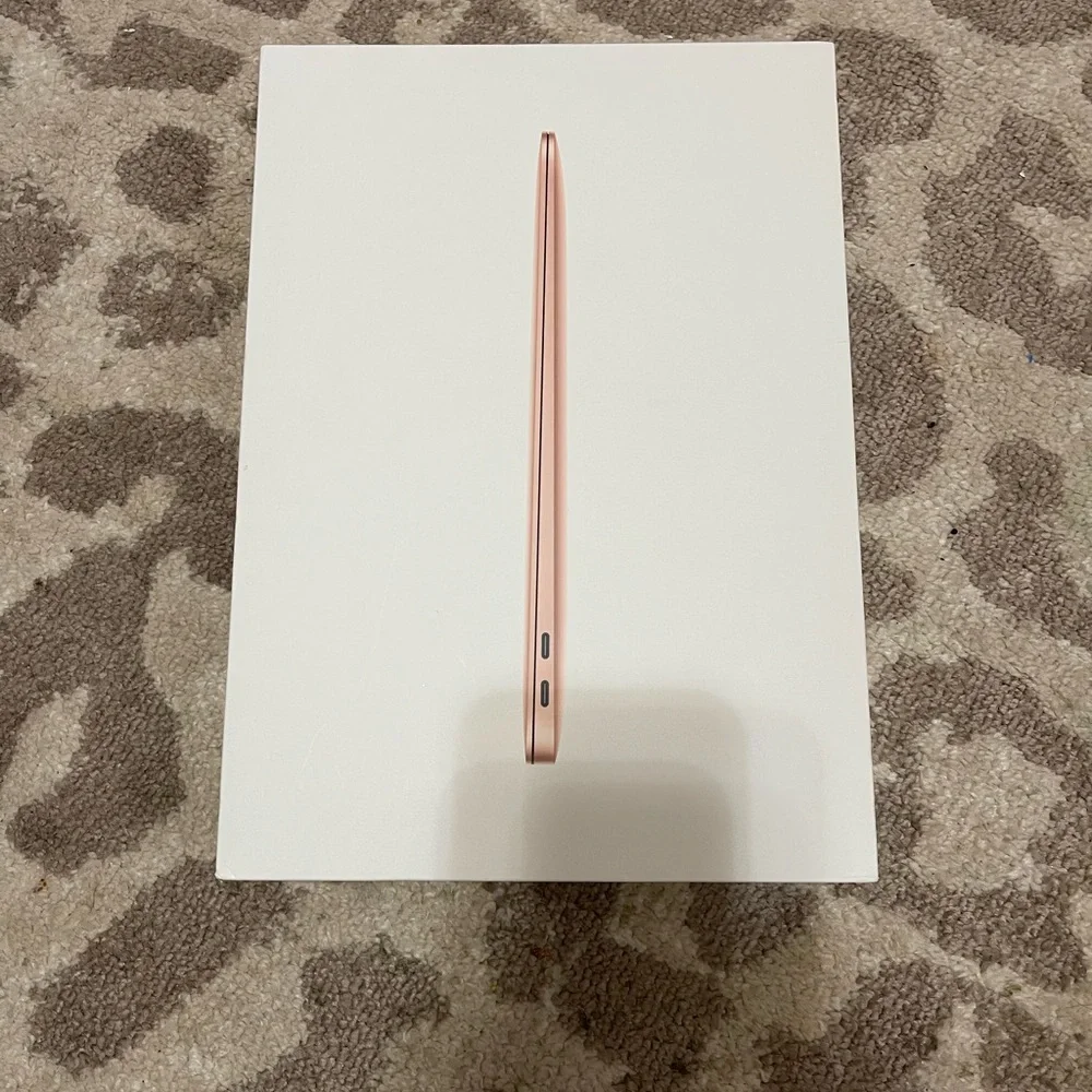 Empty Apple MacBook Air Box